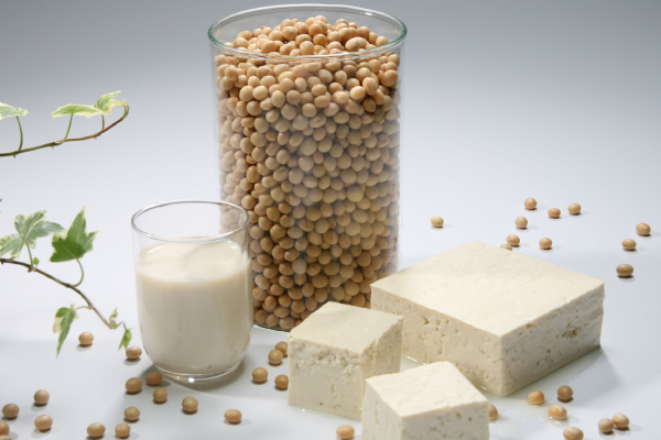契約栽培による厳選された大豆を素材に、独自の活性イオン製法で作っています。
